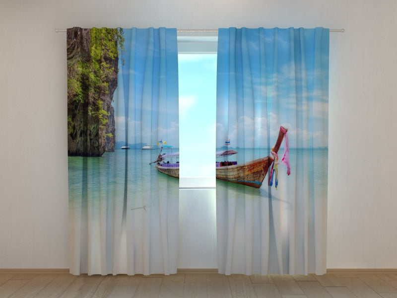 Foto Tende Barca sulla Spiaggia della Thailandia