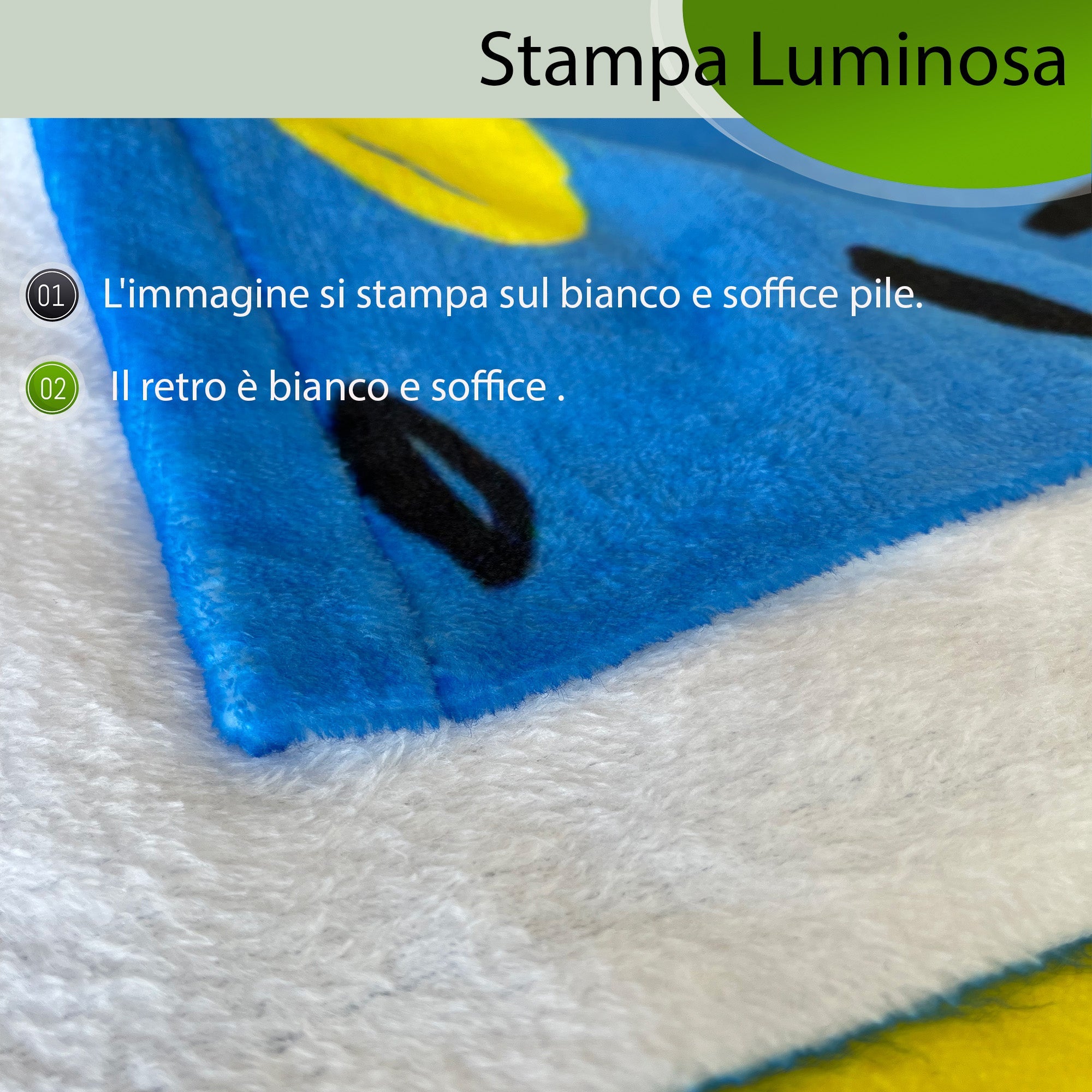 Coperta in Flanella Rose e Note