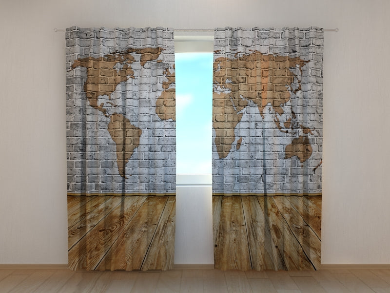 Foto Tende Mappa Disegnata sul Muro