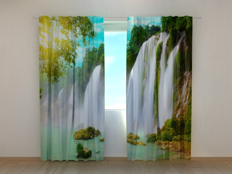 Foto Tende Affascinante Cascata di Detian