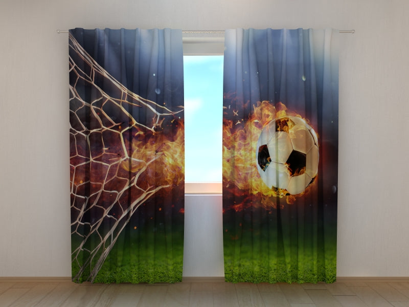 Foto Tende Pallone Da Calcio Ardente In Obiettivo