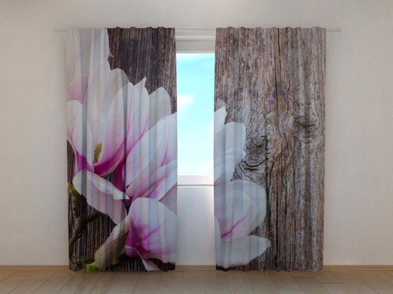 Foto Tende Magnolie sul Legno