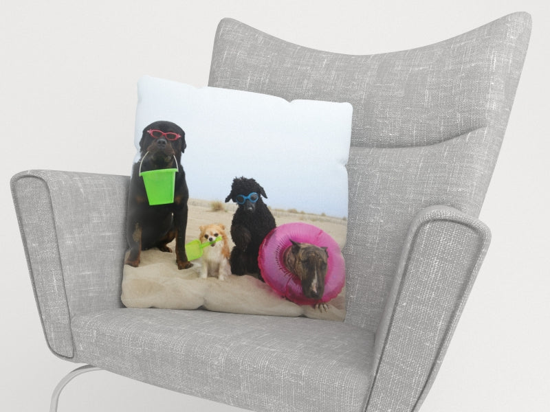 Federe per Cuscini Cani in Appoggio su una Spiaggia