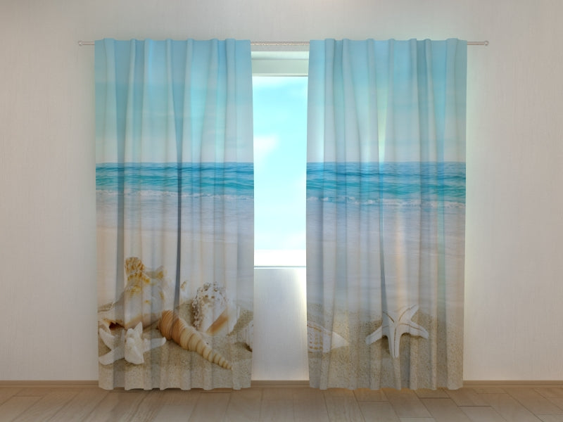 Foto Tende Conchiglie sulla Bellissima Spiaggia